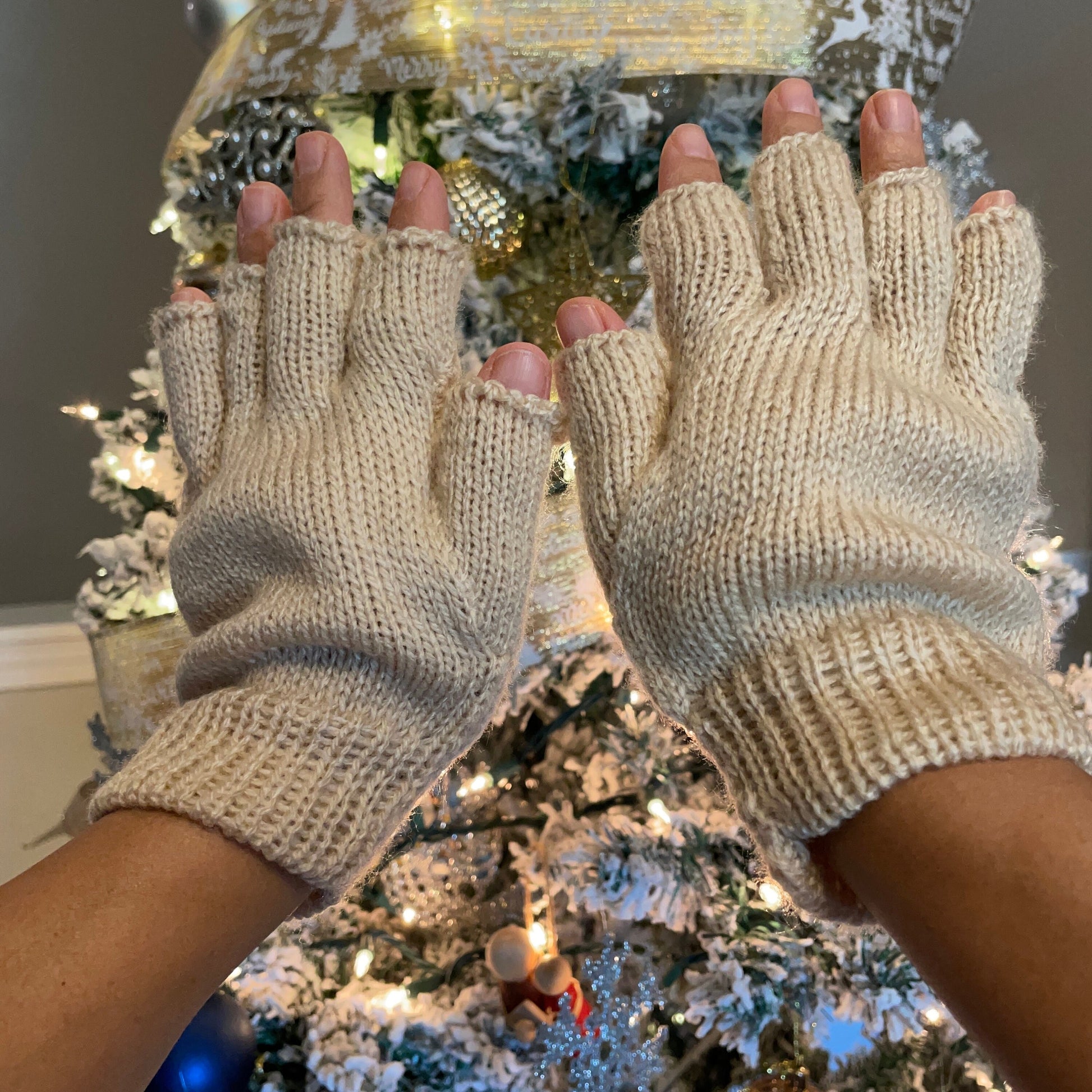 Knitted Winter Alpaca Fingerless Gloves Size SM Neutral Solid Colors