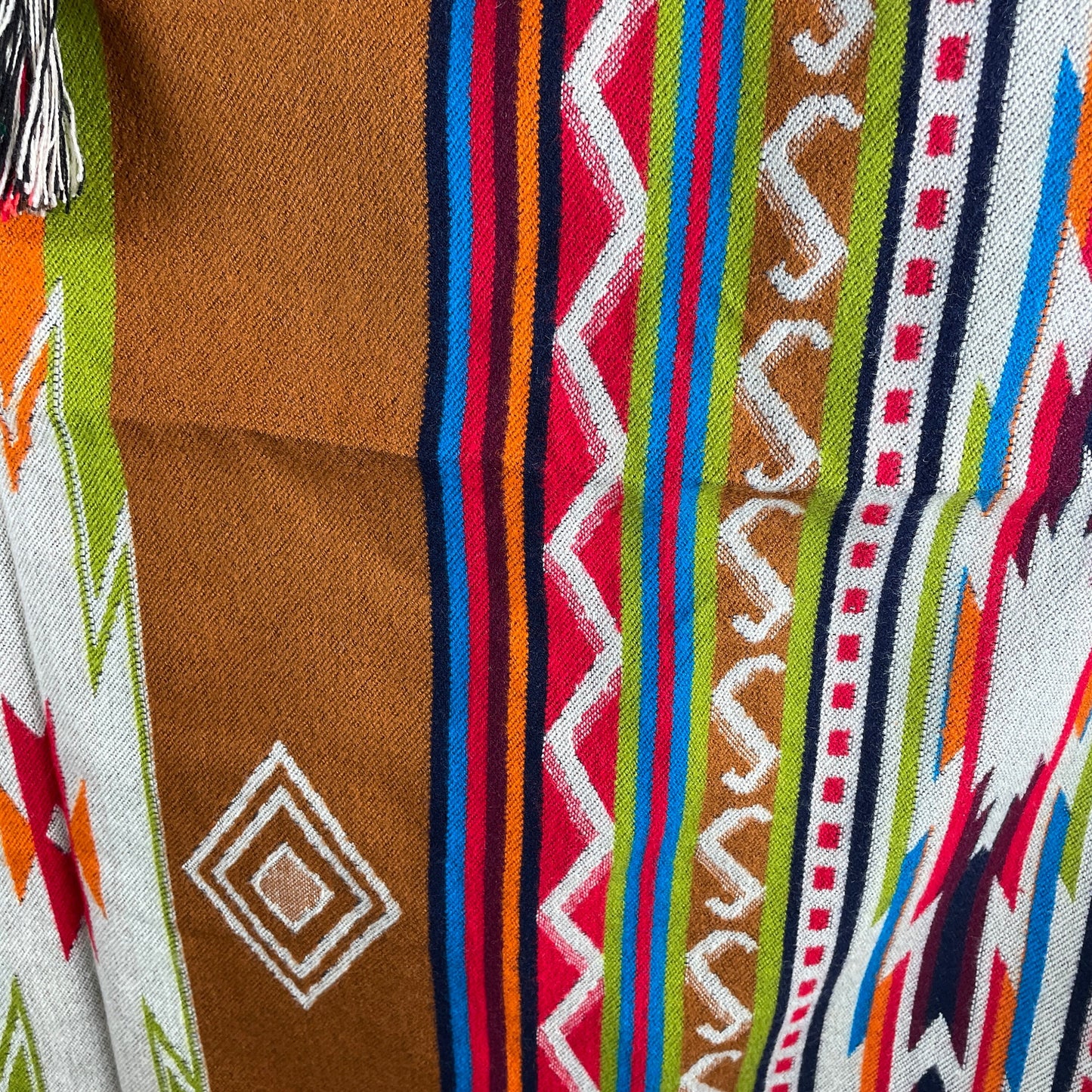 Versatile Poncho for Men and Women - Cozy Winter Clothing | Copper Light Green