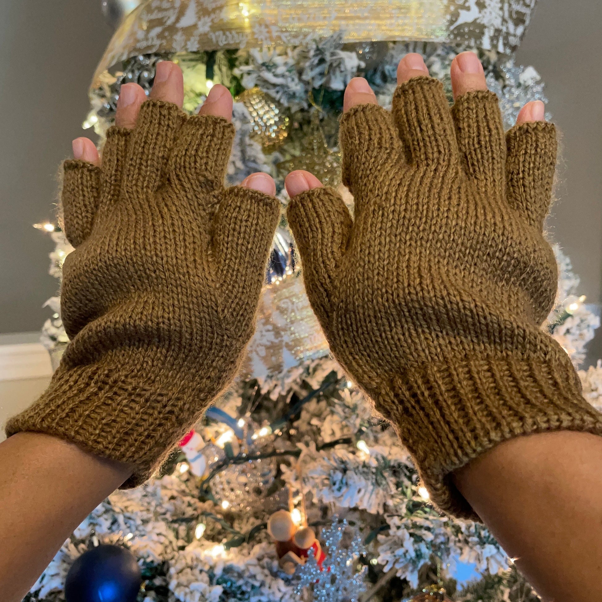 Knitted Winter Alpaca Fingerless Gloves Size SM Neutral Solid Colors