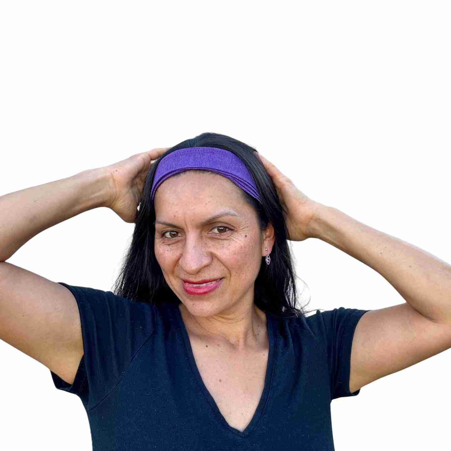 Stretchy Wide Headband for Women and Men, Solid Colors, Discover our soft cotton blend, adjustable, and elastic wide headband. Perfect for sports or yoga, handmade by Ecuadorian artisans.