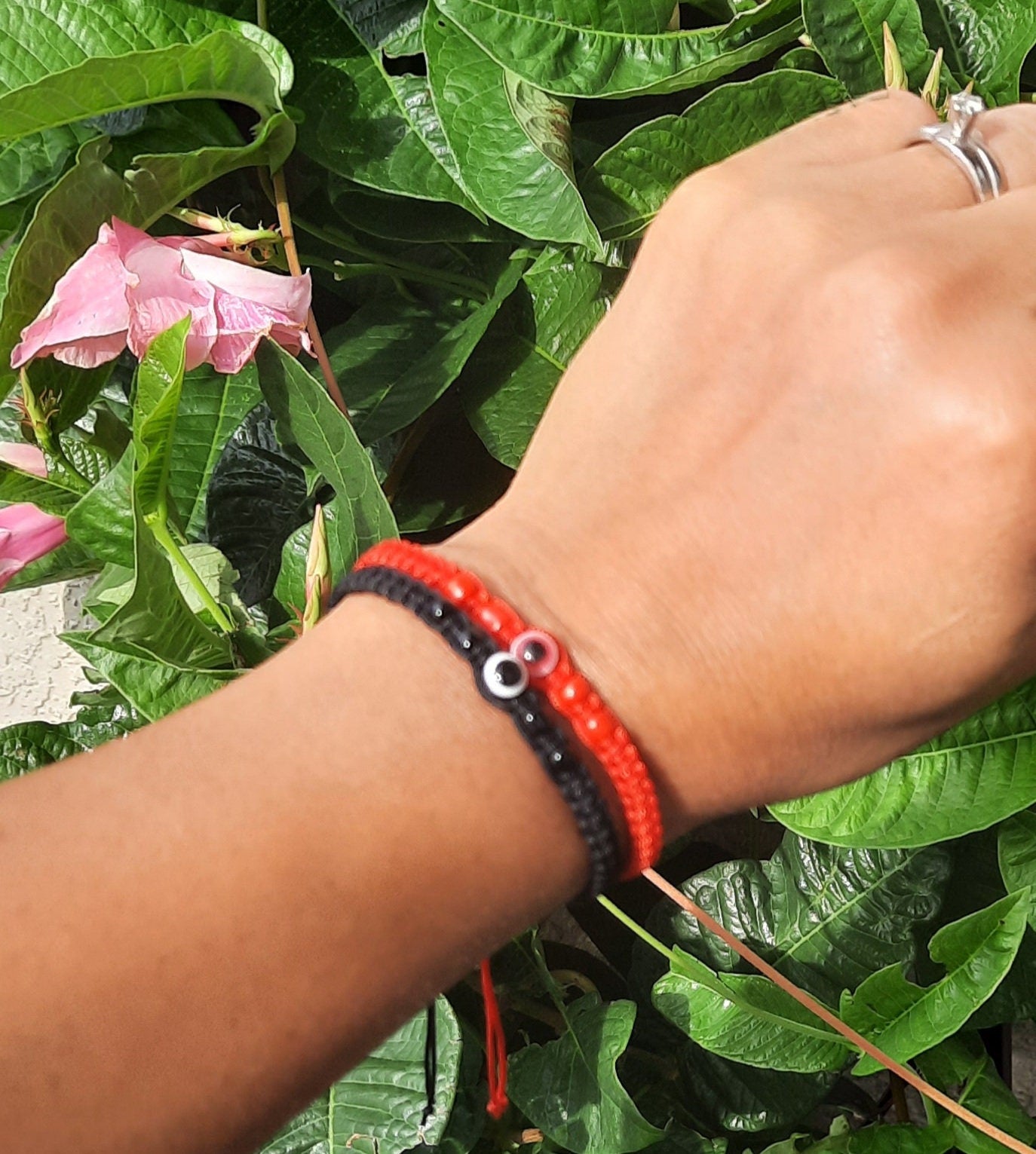 Adjustable Evil Eye Friendship Bracelet | Black & Red