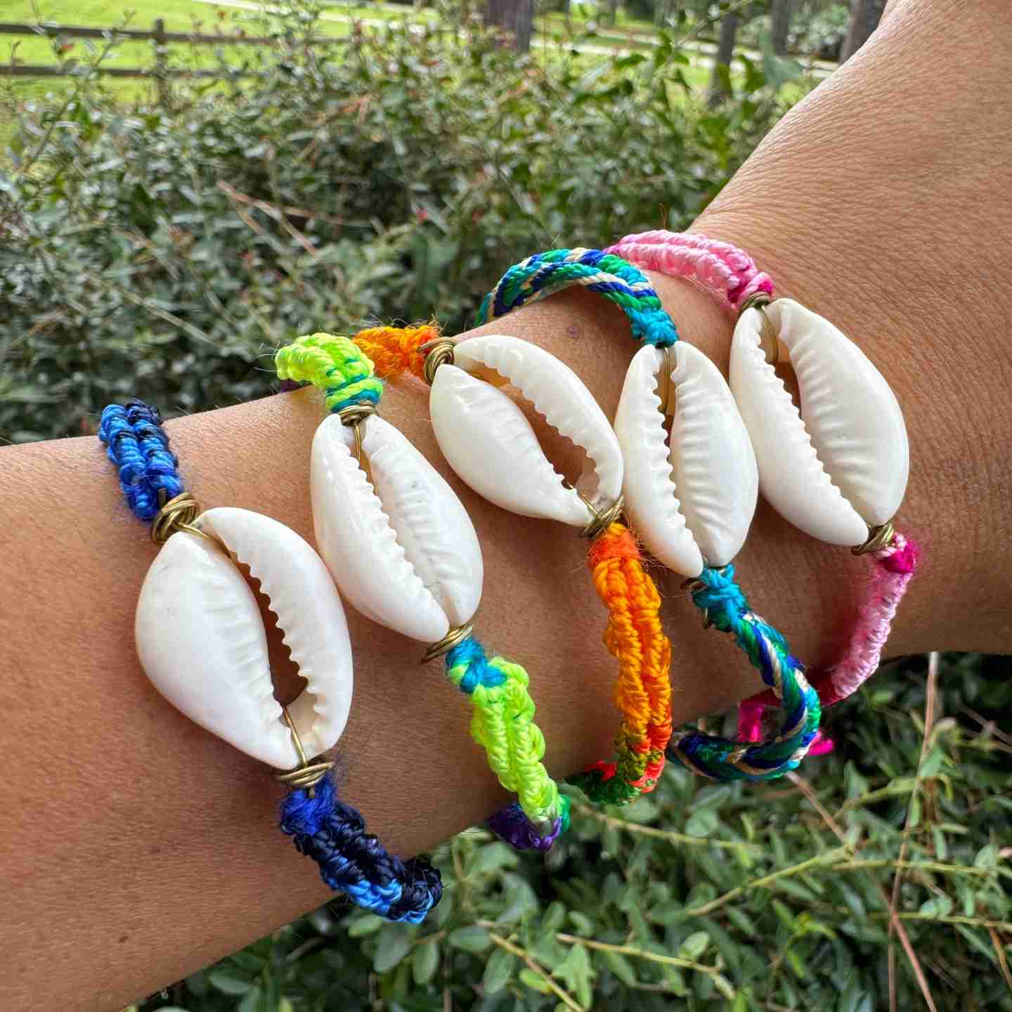 Colorful Shell Bracelets Handmade Adjustable Boho Jewelry with Cowrie Shells
