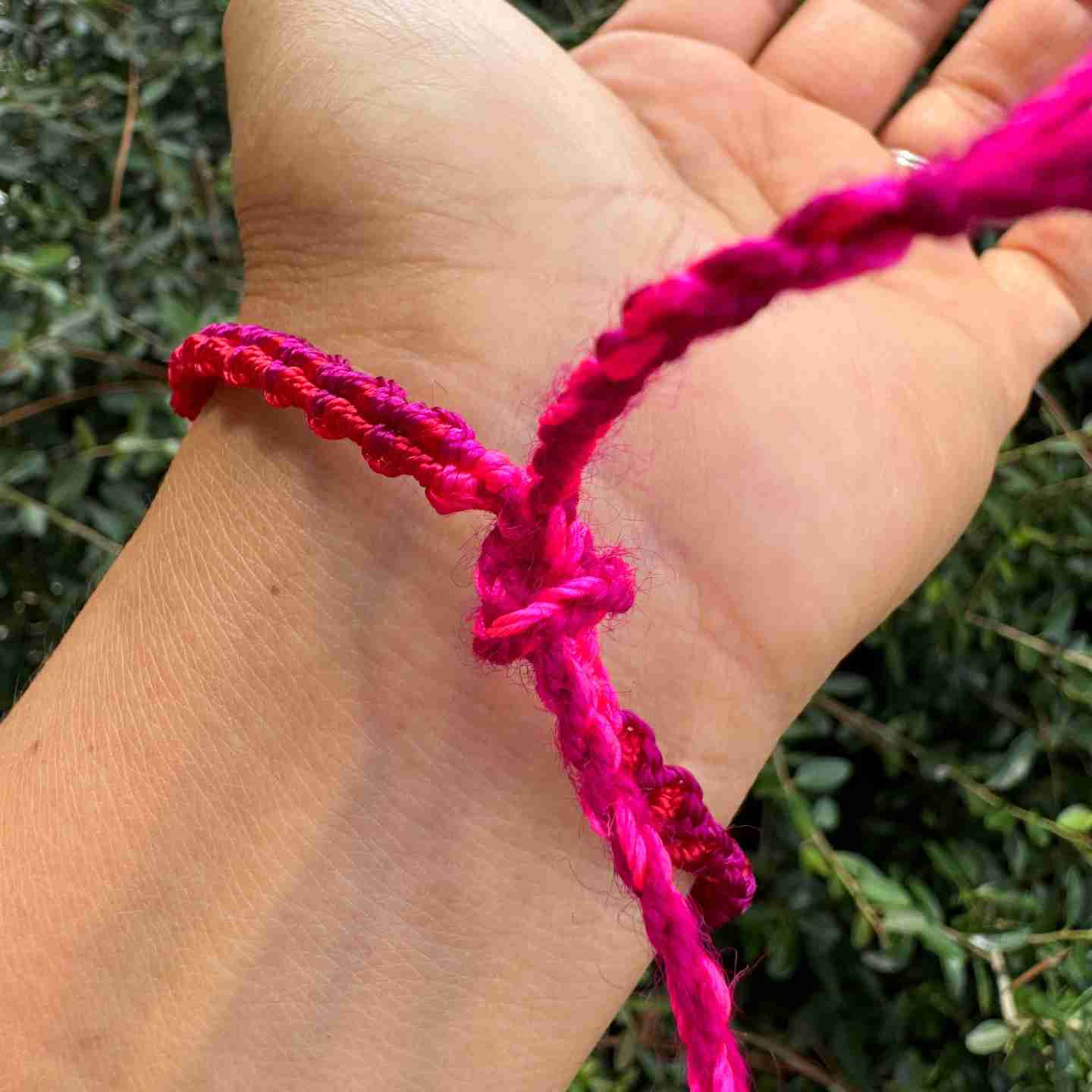 Colorful Shell Bracelets Handmade Adjustable Boho Jewelry with Cowrie Shells