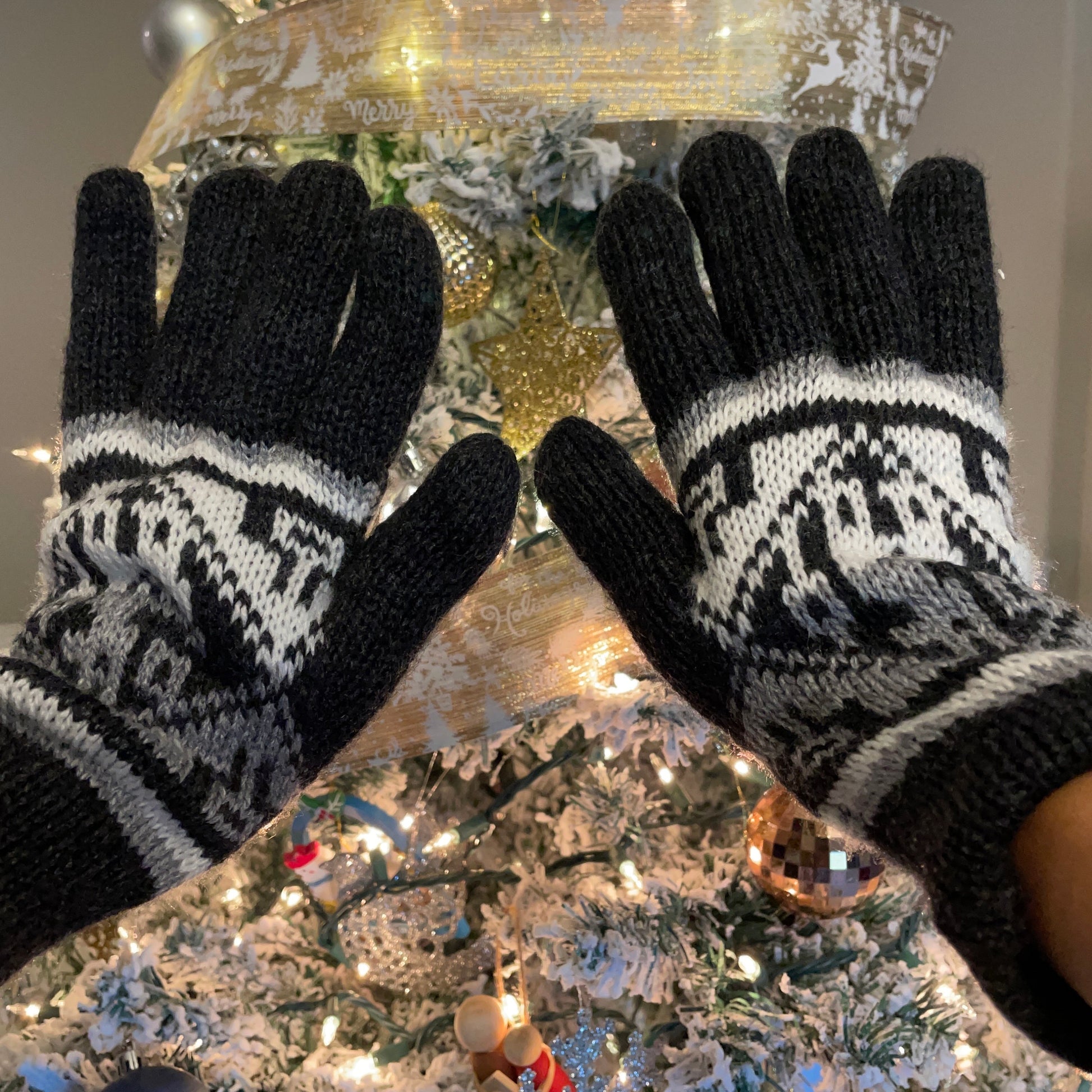 Reversible Soft Warm Knit Winter Gloves Size SM Neutral