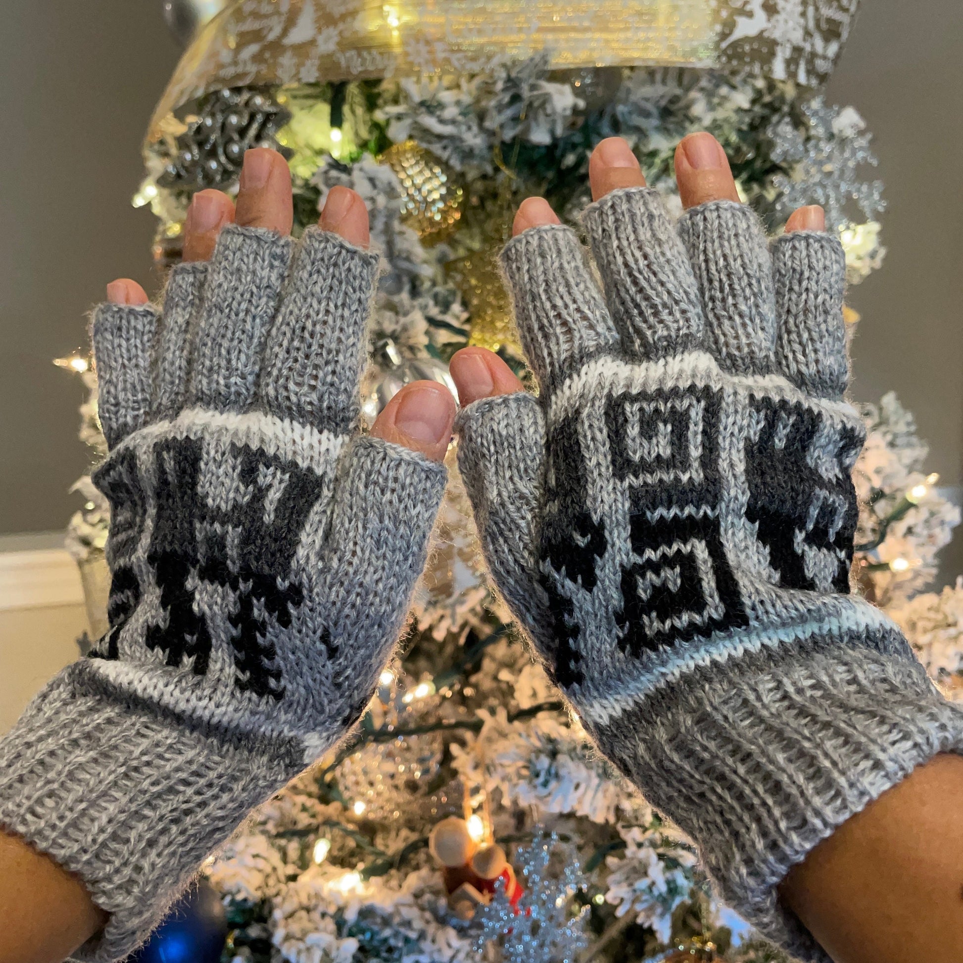 Soft Alpaca Fingerless Gloves Size SM Neutral Gloves Llama Design