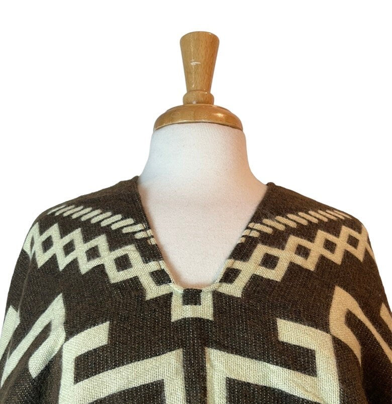 Hippie Alpaca Poncho | Dark Brown Beige