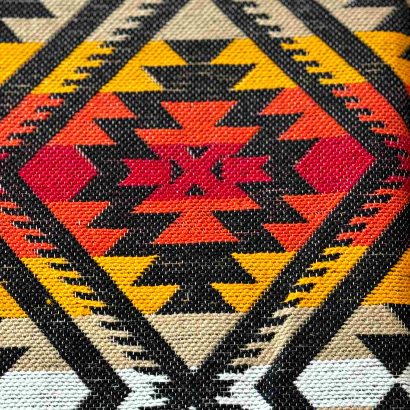 Black & White Sheep Wool Blanket | Ecuadorian Woven Throw