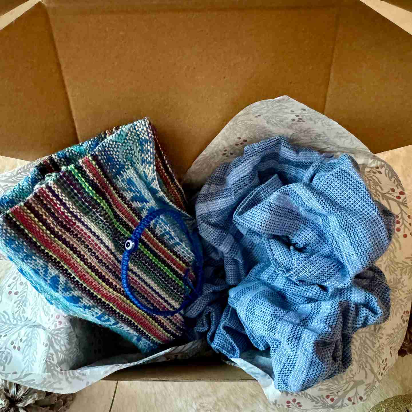 Mini Bundle Glow Up – Handcrafted Cozy Gift Box